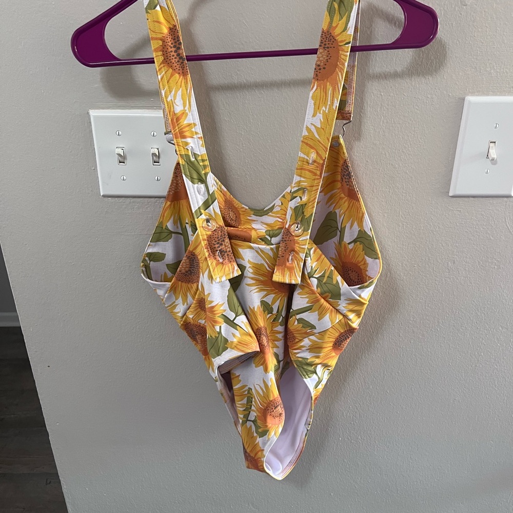 Overall body suit sunflower print - Picture 2 of 3